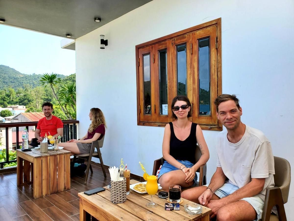 Monkey & Bar Bed & Breakfast