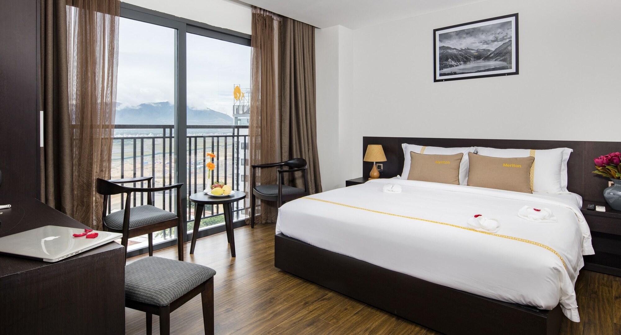 Khách sạn Meriton Nha Trang