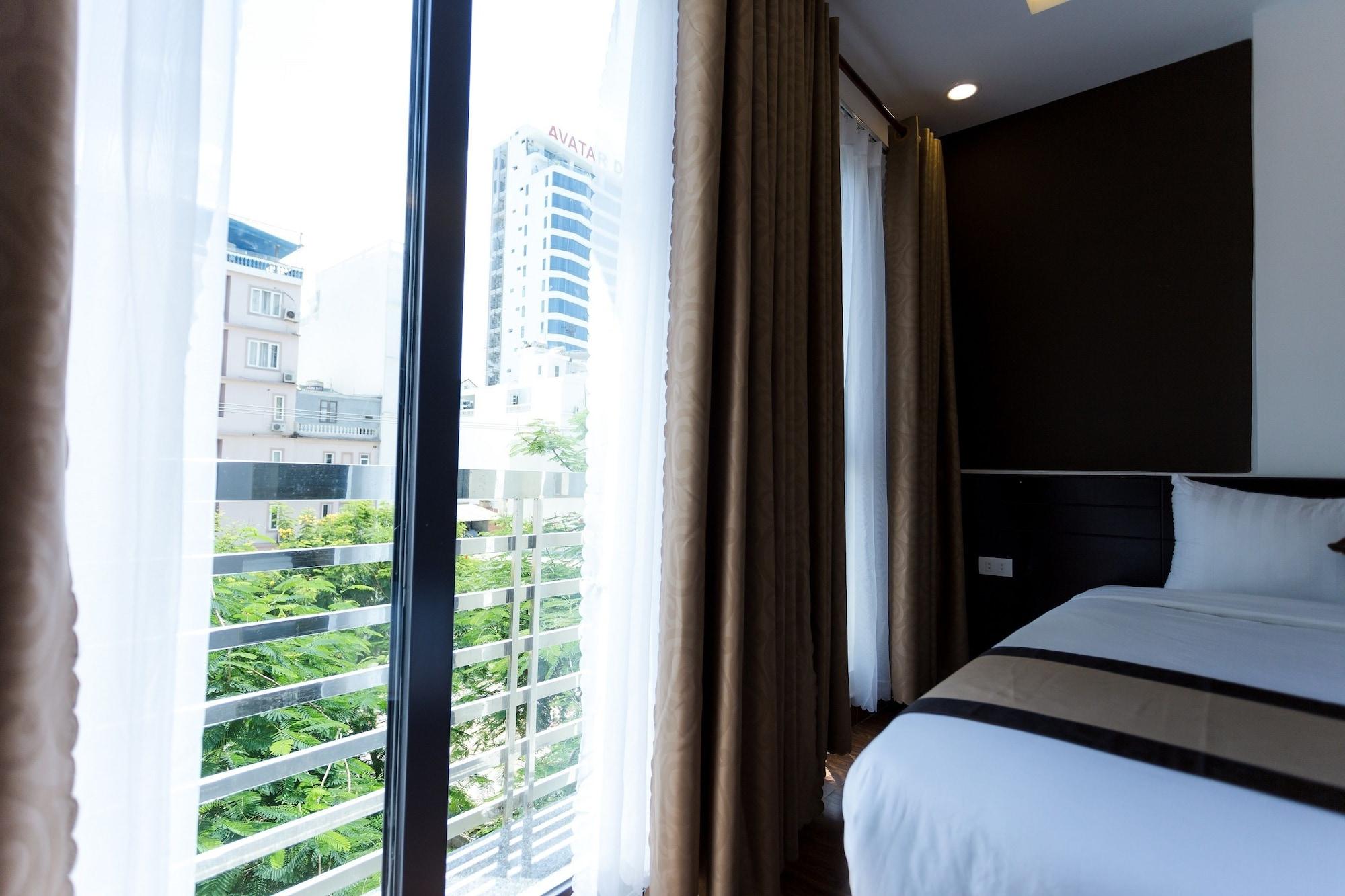 Manchester Hotel 3*