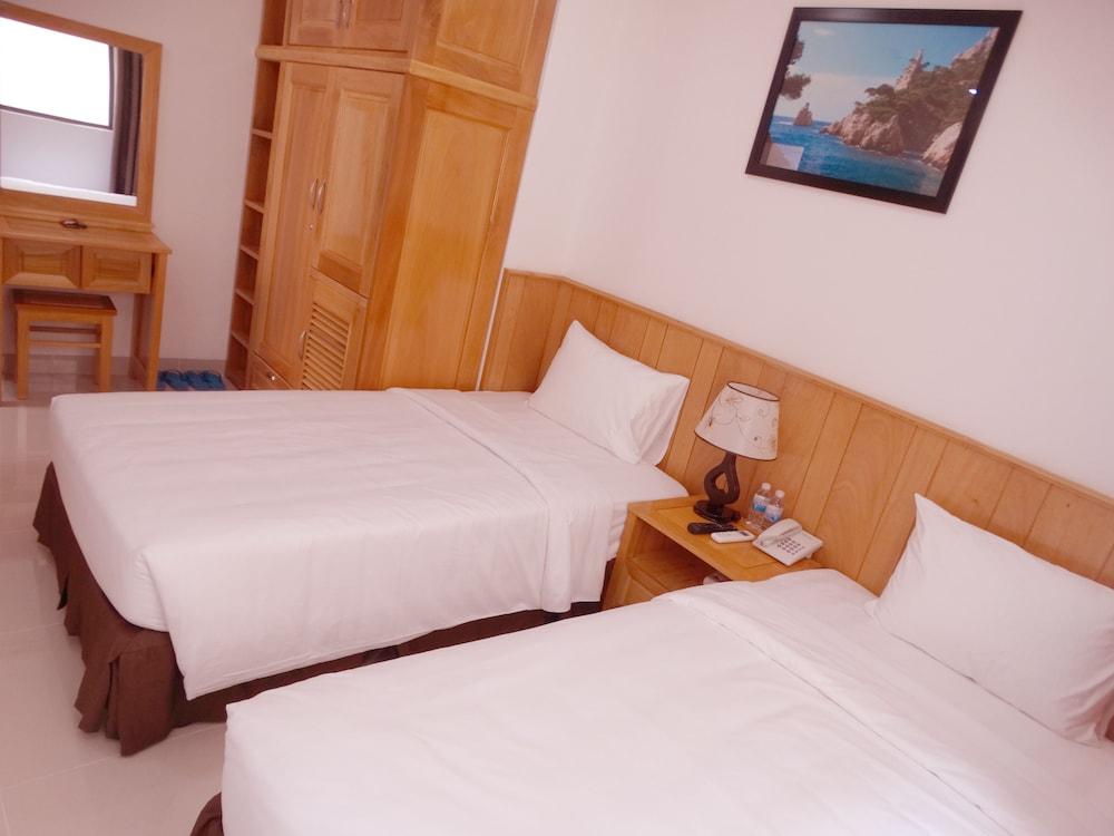 Royal Hotel 3*