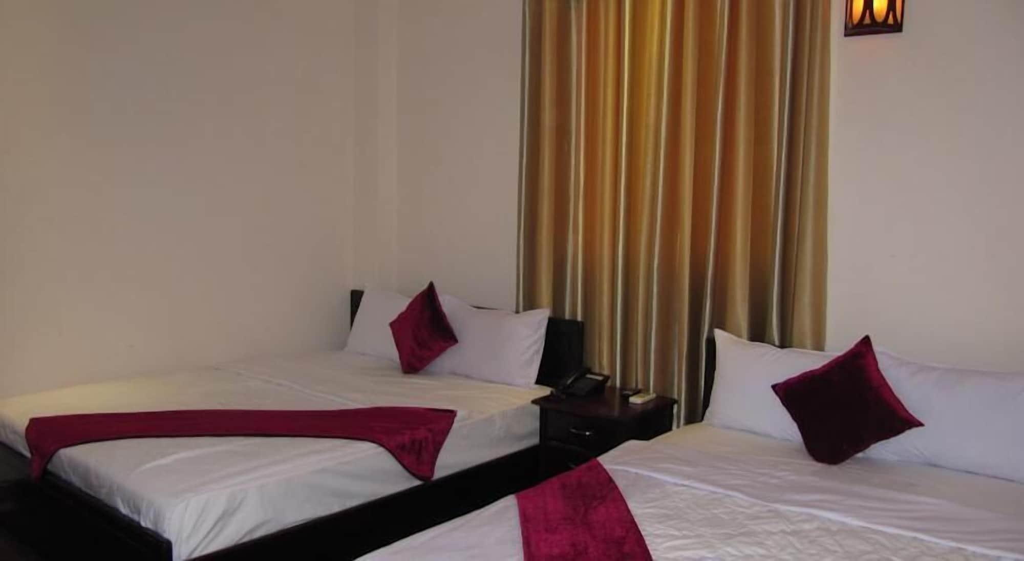 Ngoc Binh Hotel *