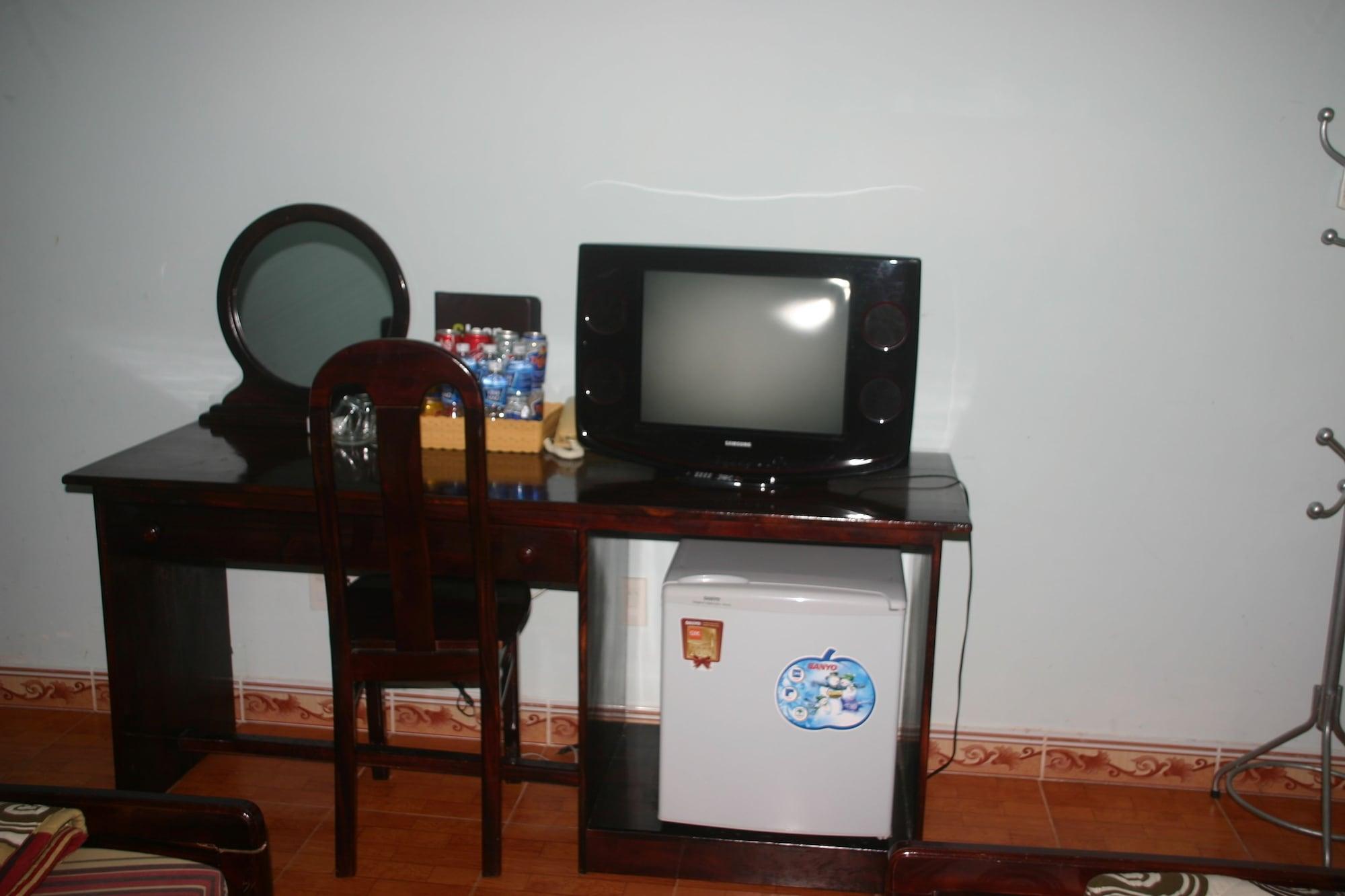 Village Hotel 2*