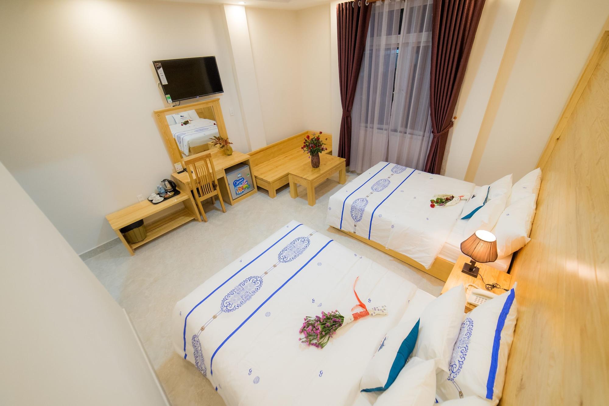Hotel Starhill 2*