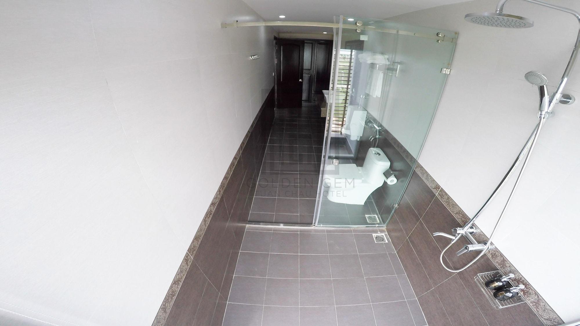 Hotel Golden Gem Tuan Chau 2*