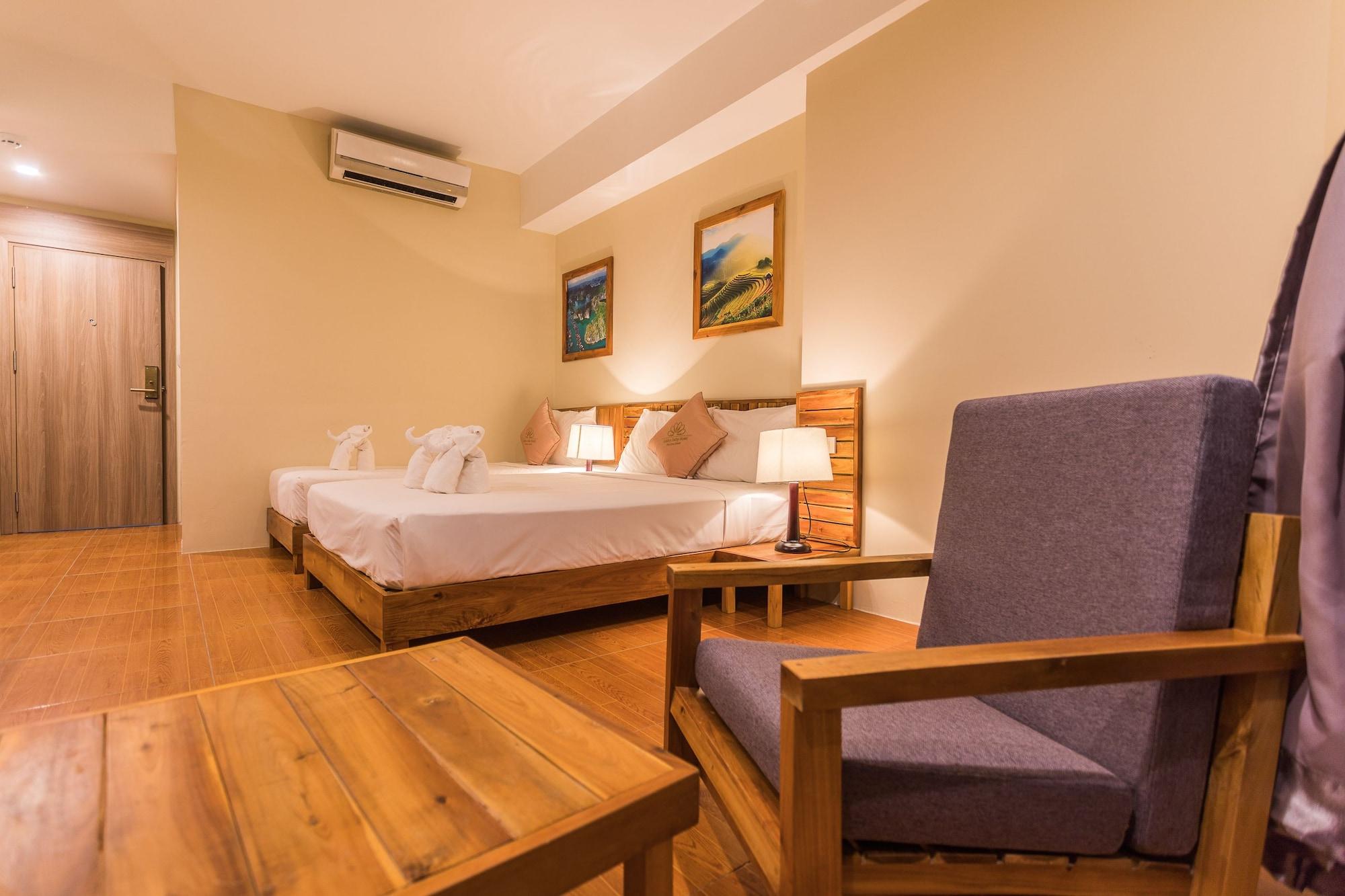 Golden Daisy Hotel 3*