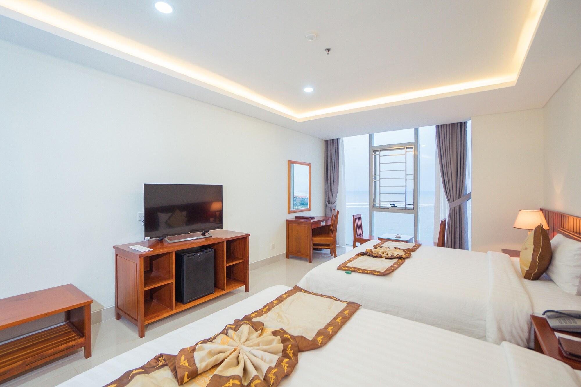 Vinh Hoang 4*