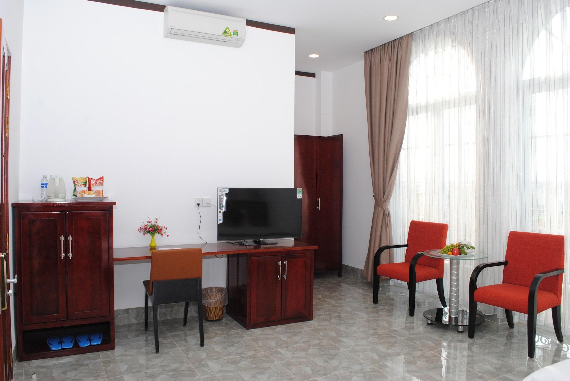 Khách sạn Trần Vinh