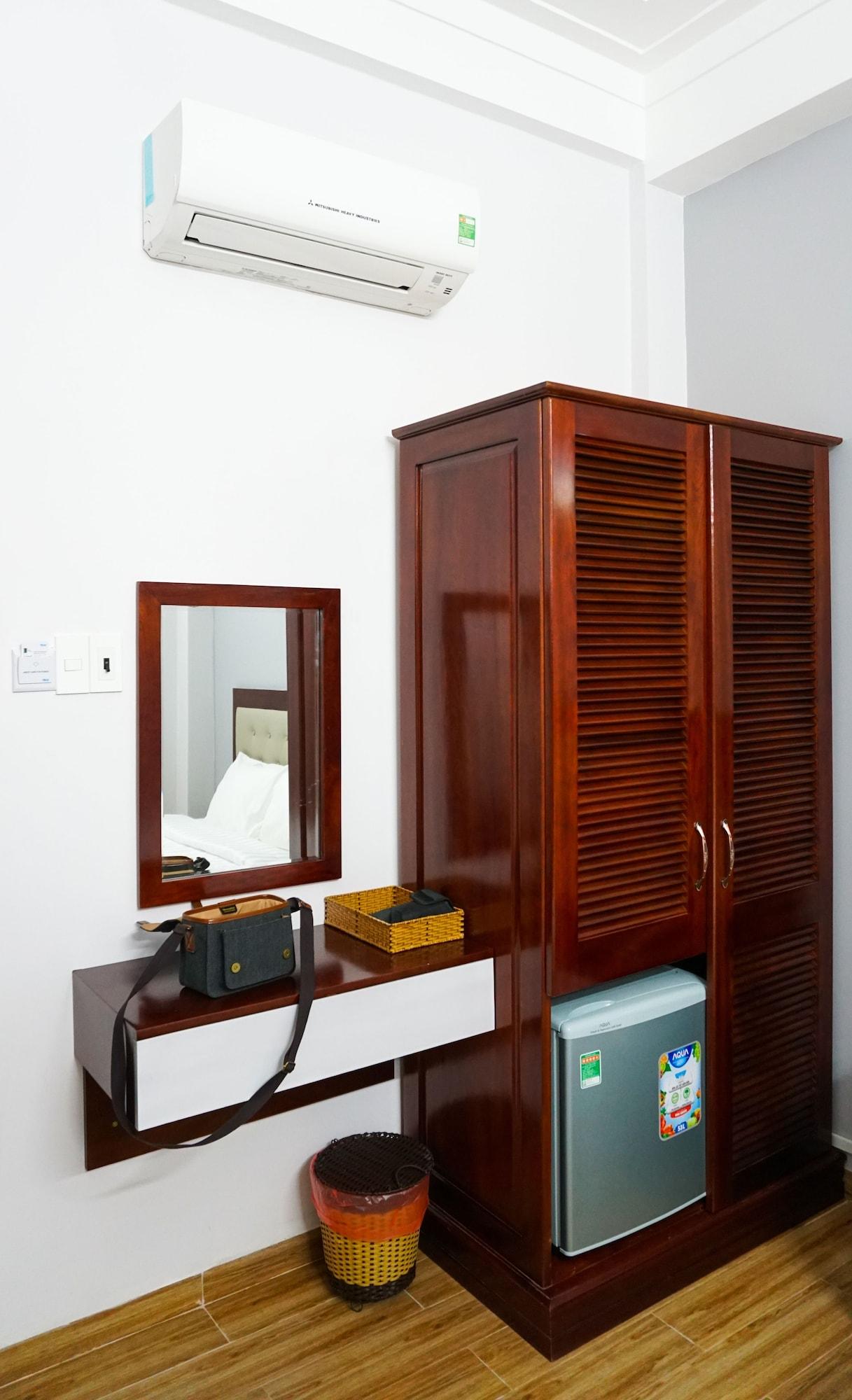 Flora Hotel 3*