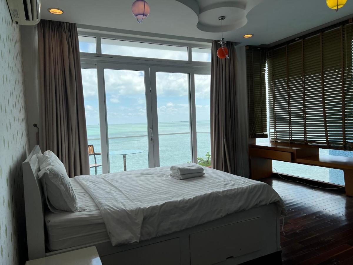 Nancy Front * Vung Tau