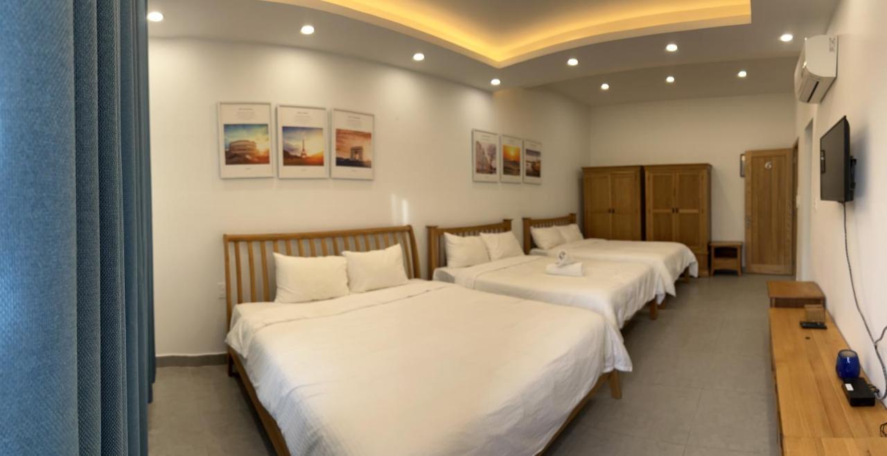 Nancy Front * Vung Tau