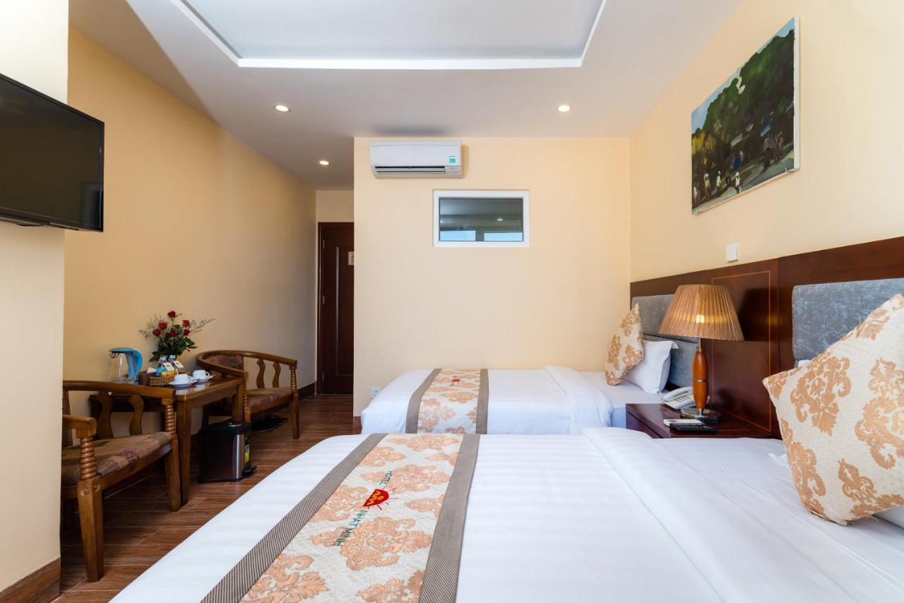 Nhat Minh And 4* Da Nang
