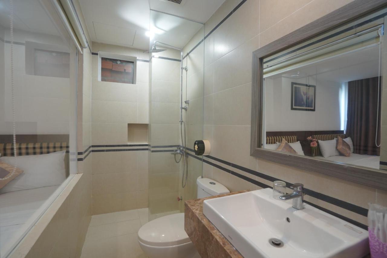 Eros 2* Da Nang