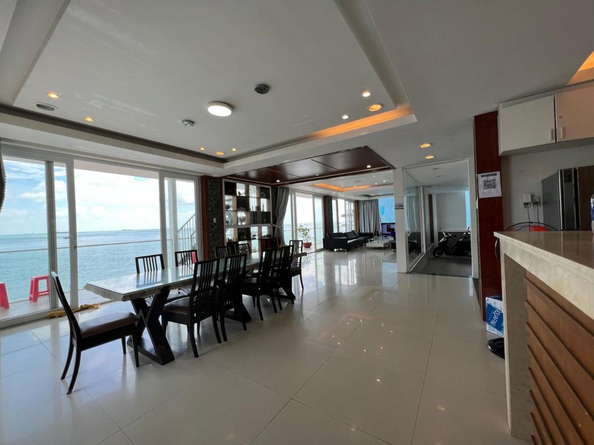 Nancy Front * Vung Tau