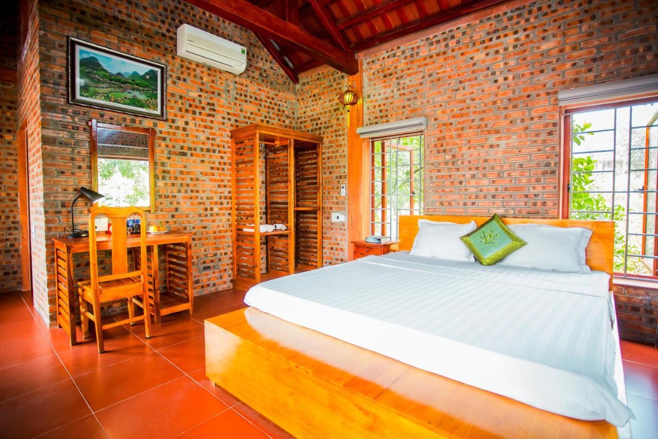 Mountain View & Restaurant * Ninh Binh