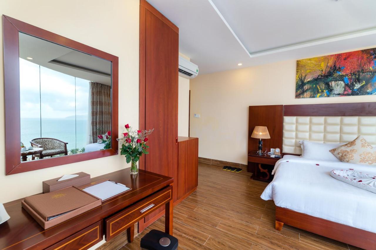 Nhat Minh And Hotel 4*