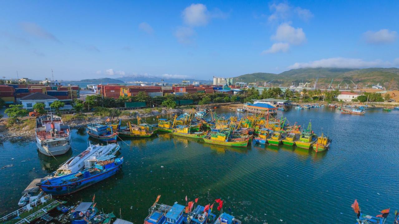 Khách sạn Th Quy Nhơn