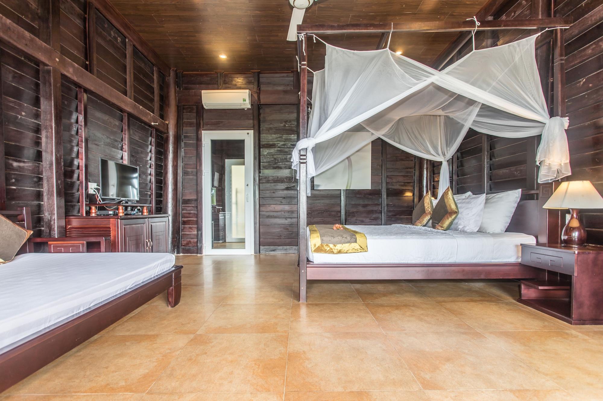 Sea Sense Resort 4*