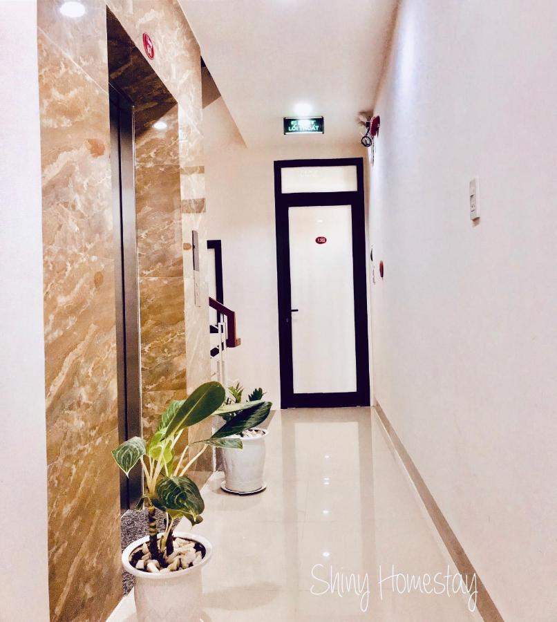 Shiny Homestay *