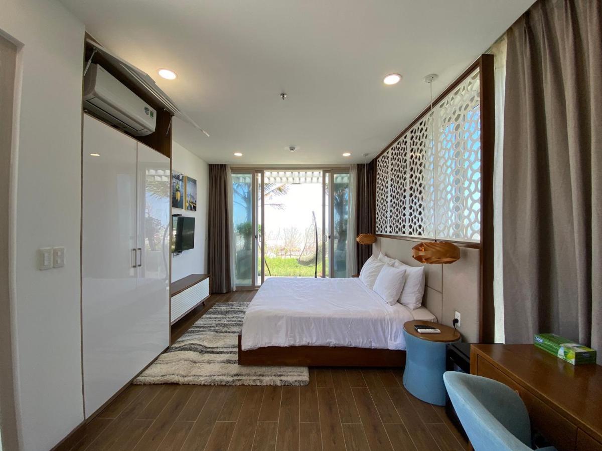 Villa Oceanami & Club Long At 1, 3, 4 Bedroom & 5, 6 Bedroom Beachfront Private Pool Long Hai
