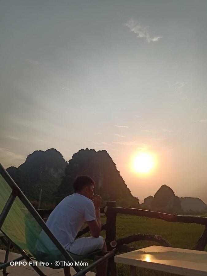 Homestay Lotus Field *