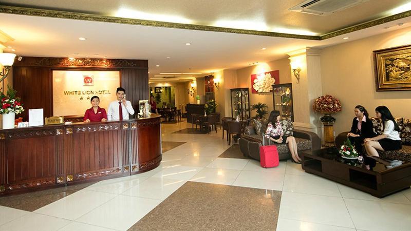 Reddoorz Premium White Lion Hotel 3*