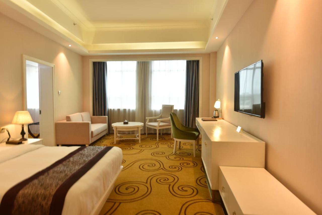 Hong Grand 5*