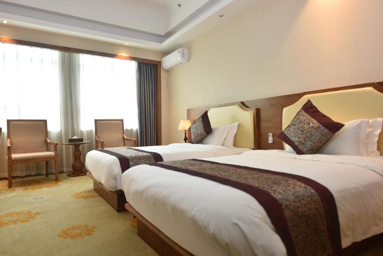 Hotel Hong Grand Mong Cai