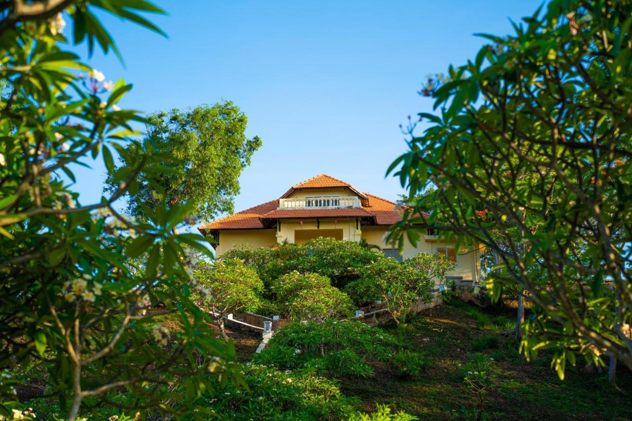 Fleur De Lys & Long Resort 4*