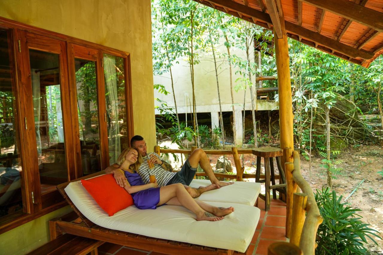 Valley Village Phu Quoc Resort 3*