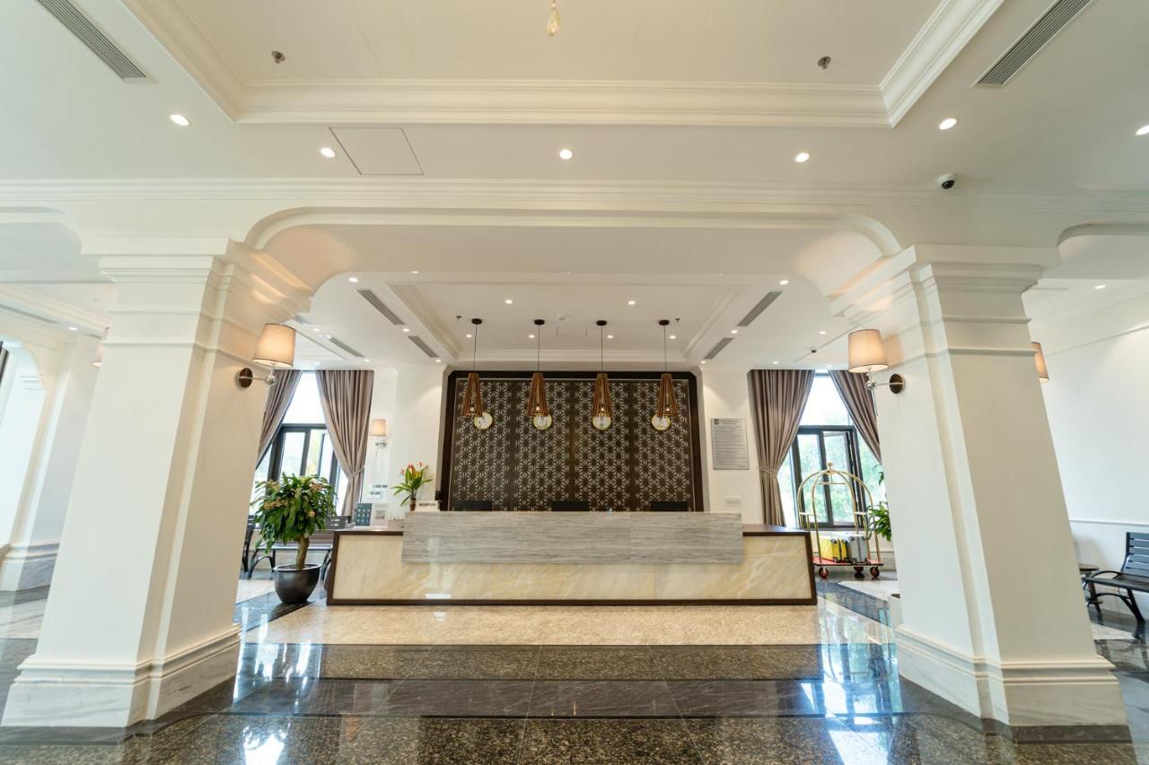 Hotel Rex Quang Binh 4*