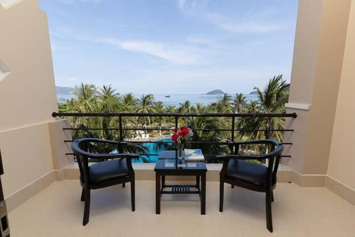 Resort Con Dao Chi Khu Co Ong