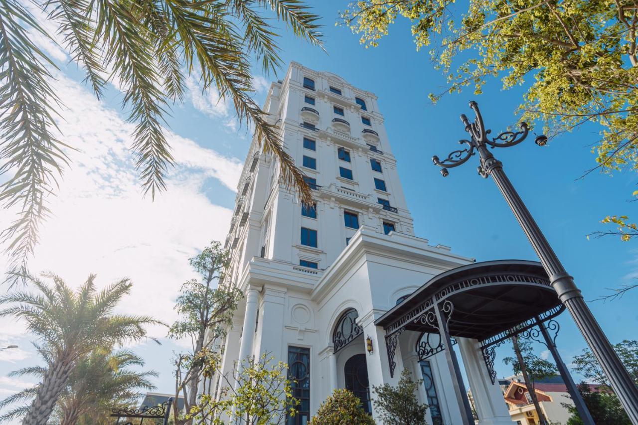 Rex Quang Binh Hotel