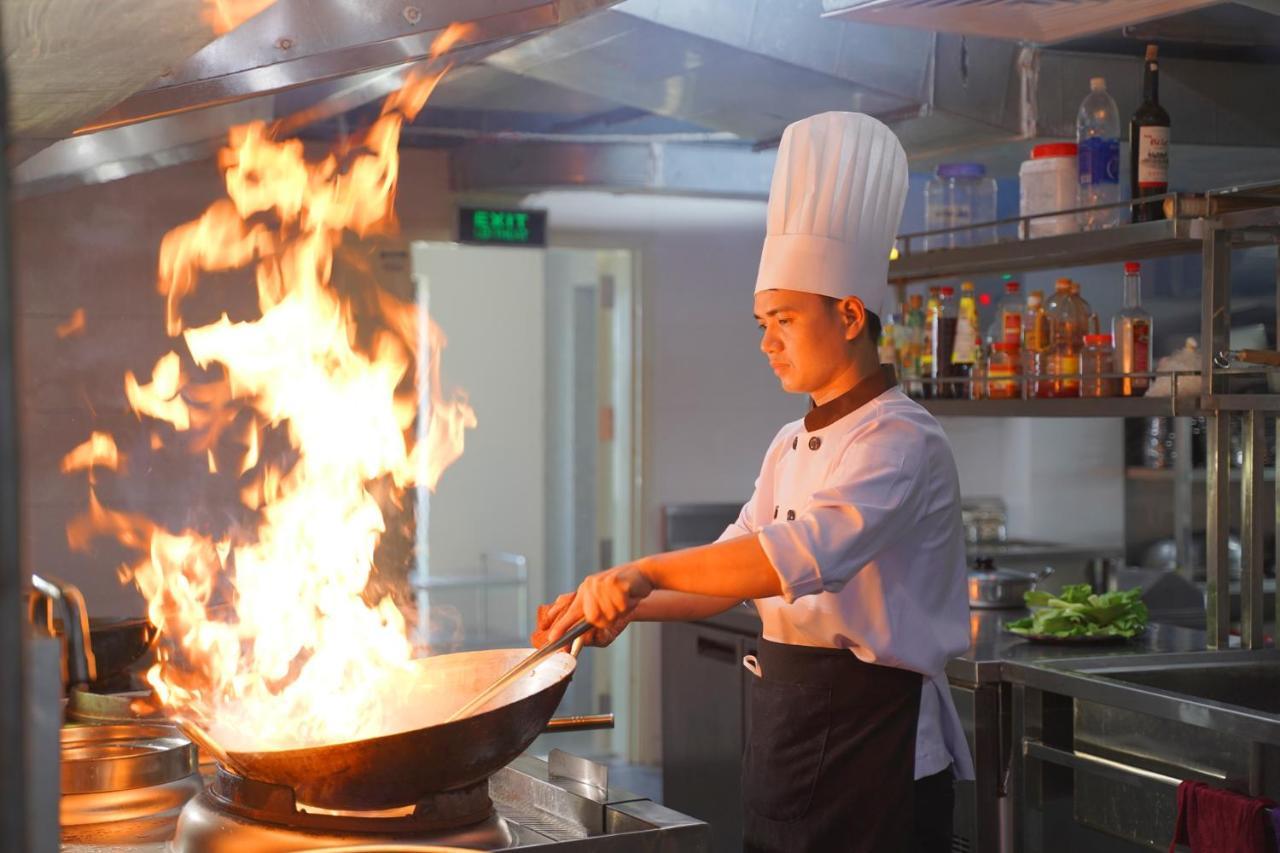 Rex Quang Binh Hotel