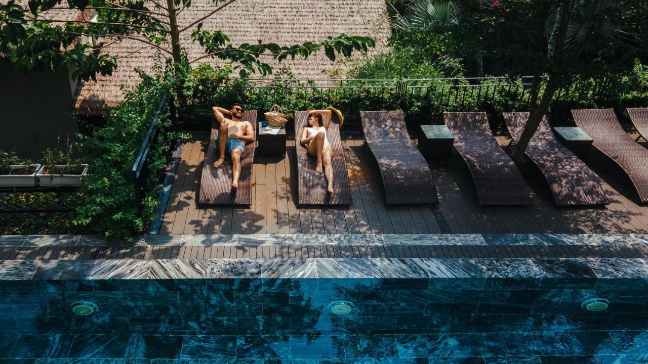 M Village Tropical