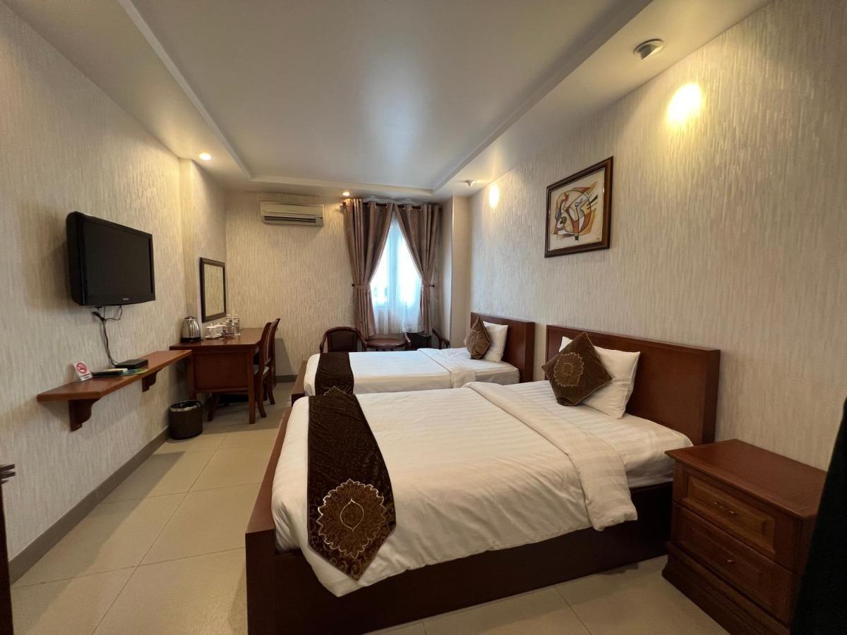 Reddoorz Premium White Lion Hotel