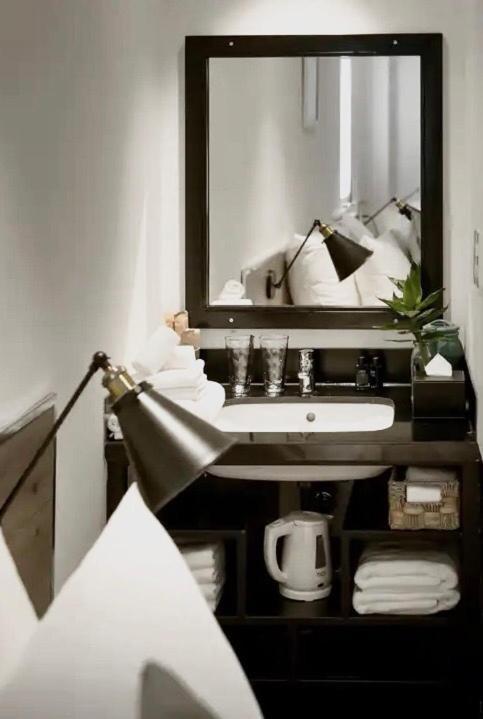 C Hotel- De Tham Bui Vien Walking Street Hotel Ho Chi Minh City