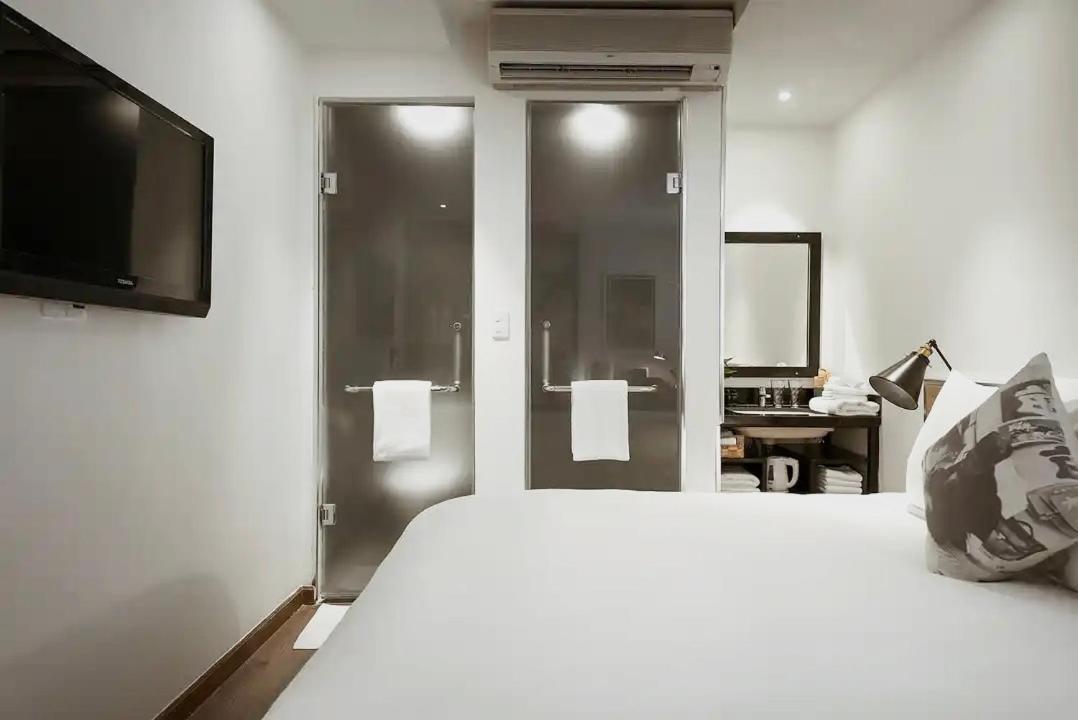 C Hotel- De Tham Bui Vien Walking Street 3*