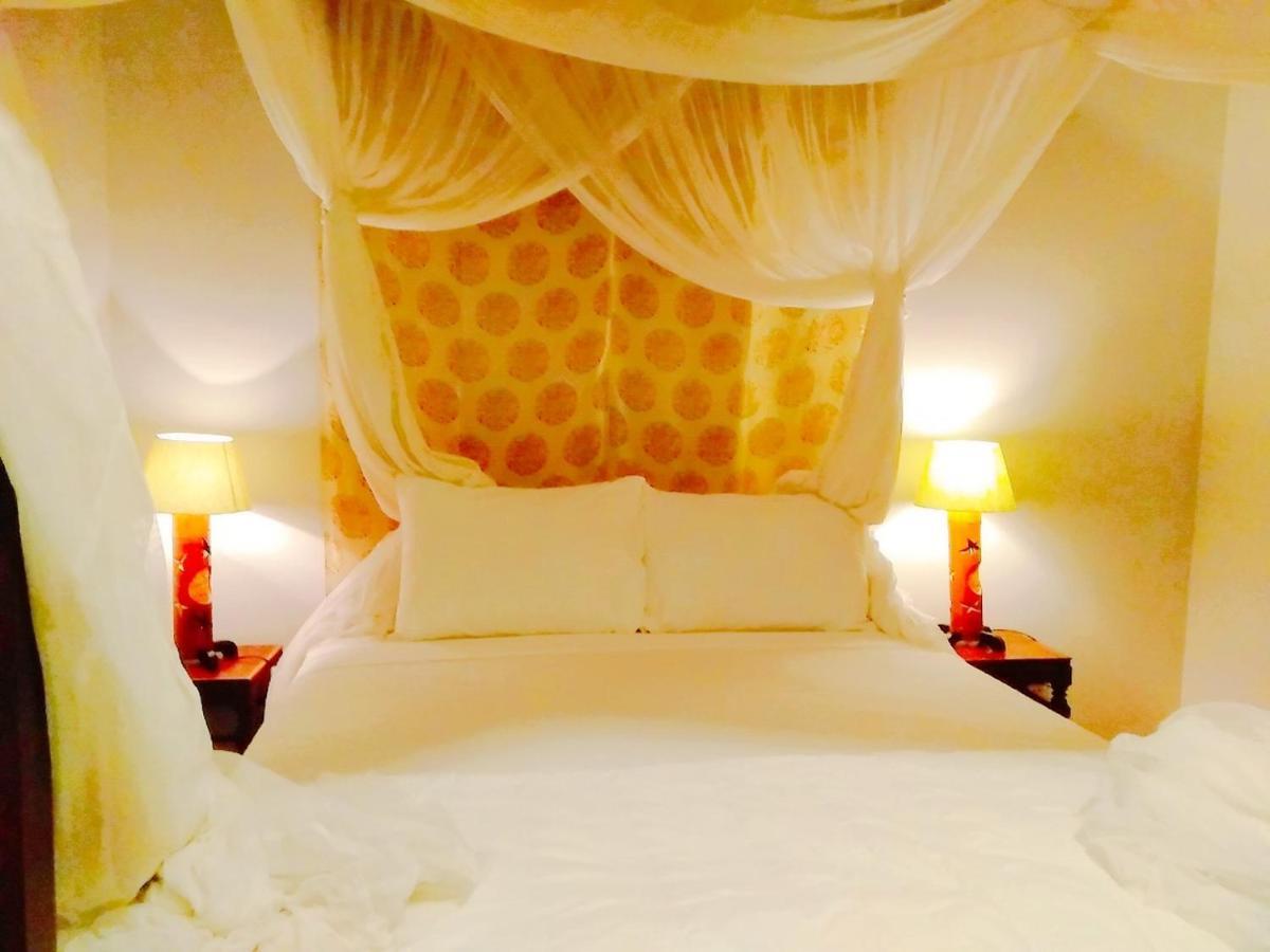 Resort Full Moon 2*