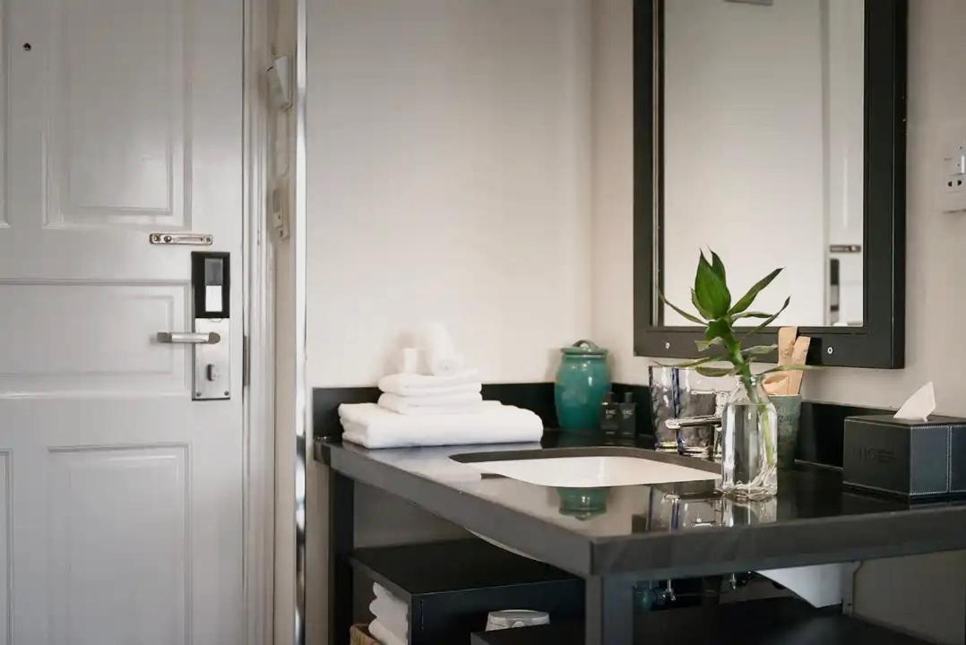 C Hotel- De Tham Bui Vien Walking Street Hotel Ho Chi Minh City