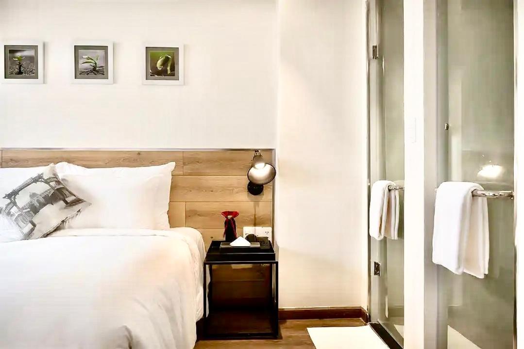 C Hotel- De Tham Bui Vien Walking Street Hotel