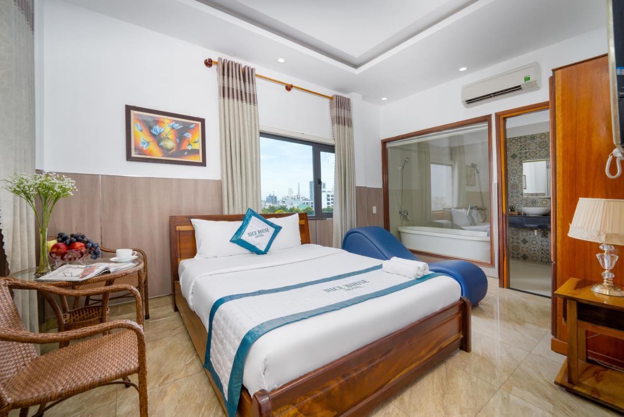 Hotel House - Near My Khe Da Nang