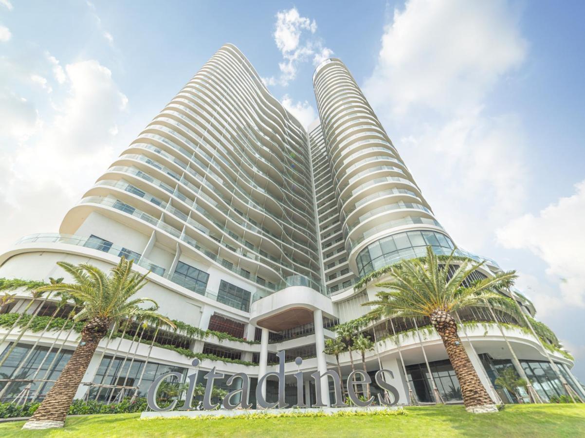 Citadines Marina Halong Hotel 5*
