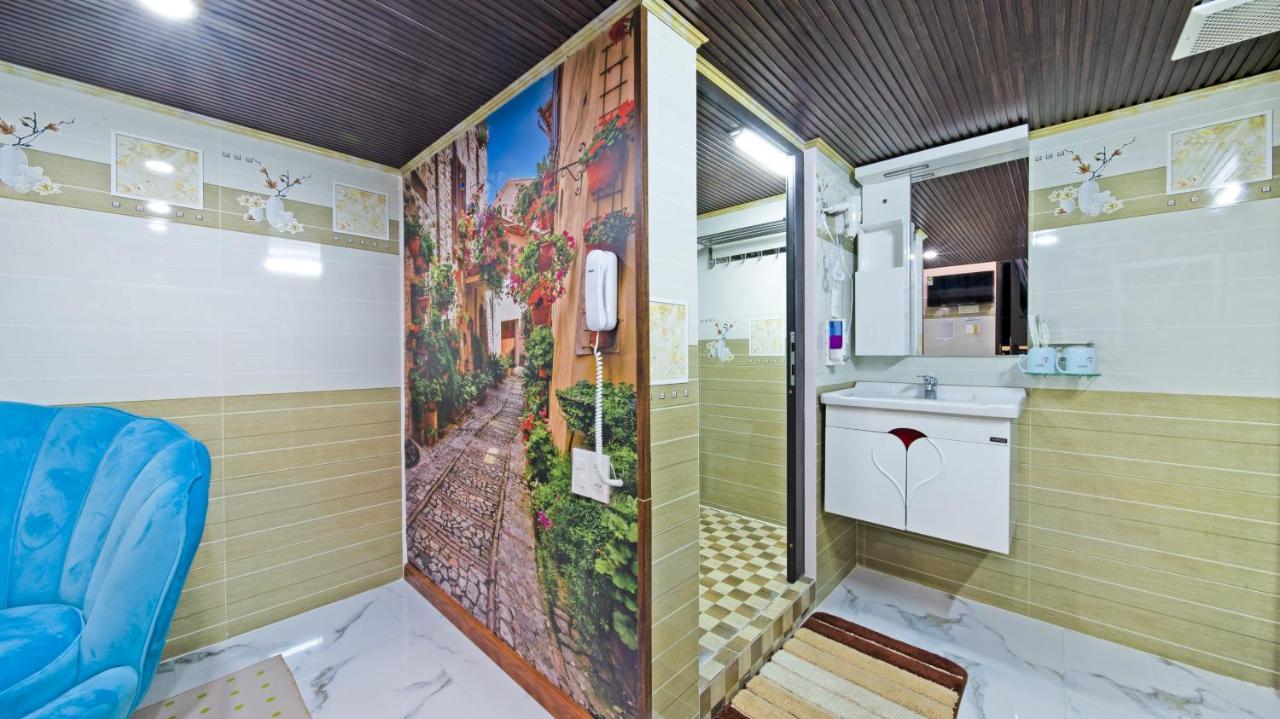 Vuong Bao Bed & Breakfast *