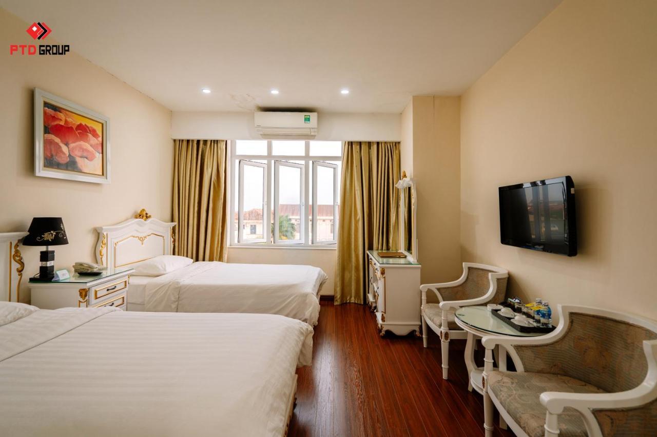 Hotel White 3*