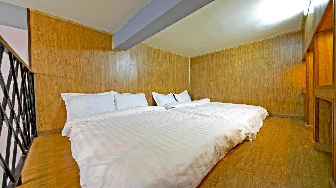 Vuong Bao Bed & Breakfast *