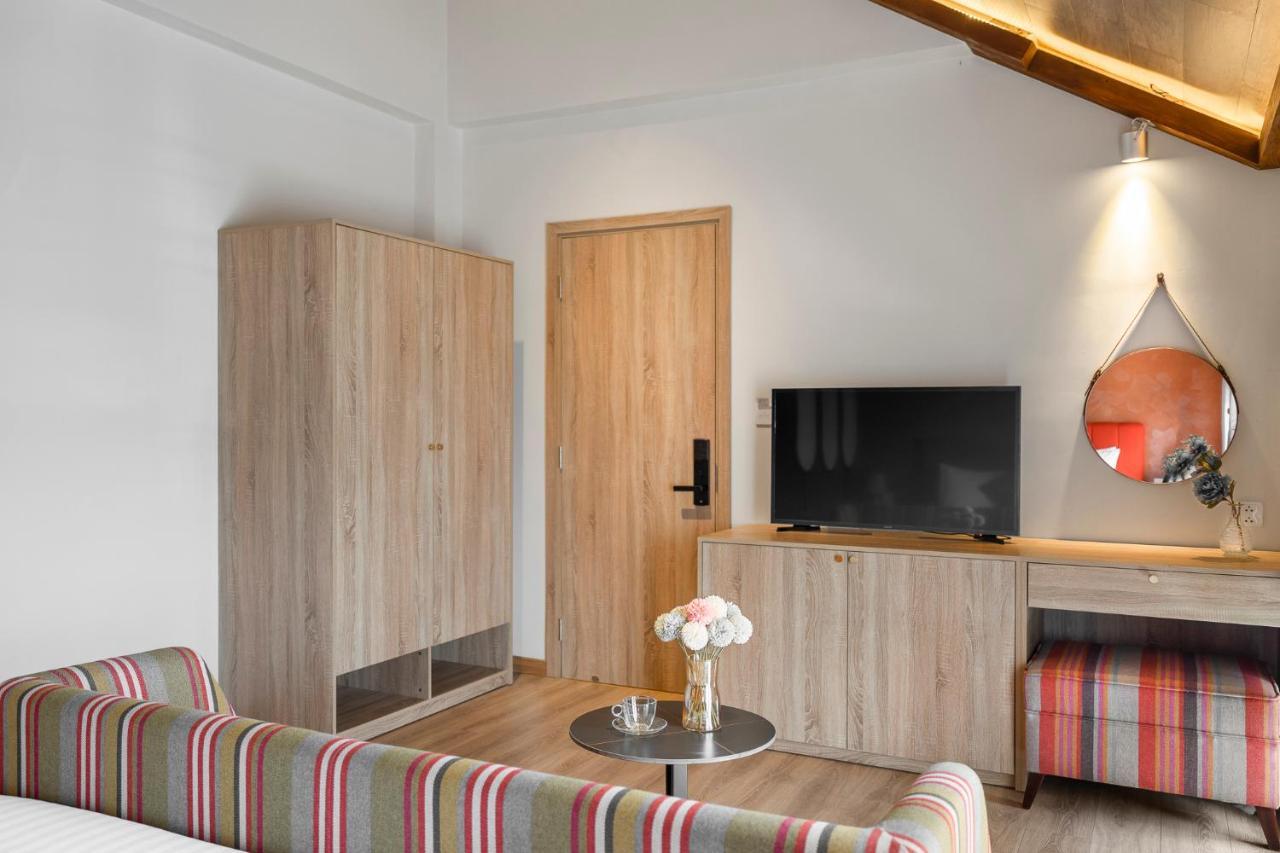 Hotel De La Sol 3*