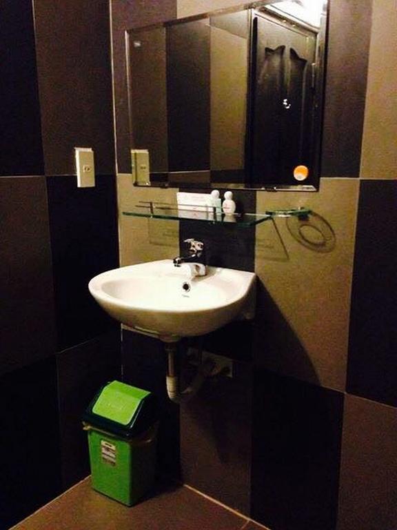 Ruby Bistro Hotel Hue