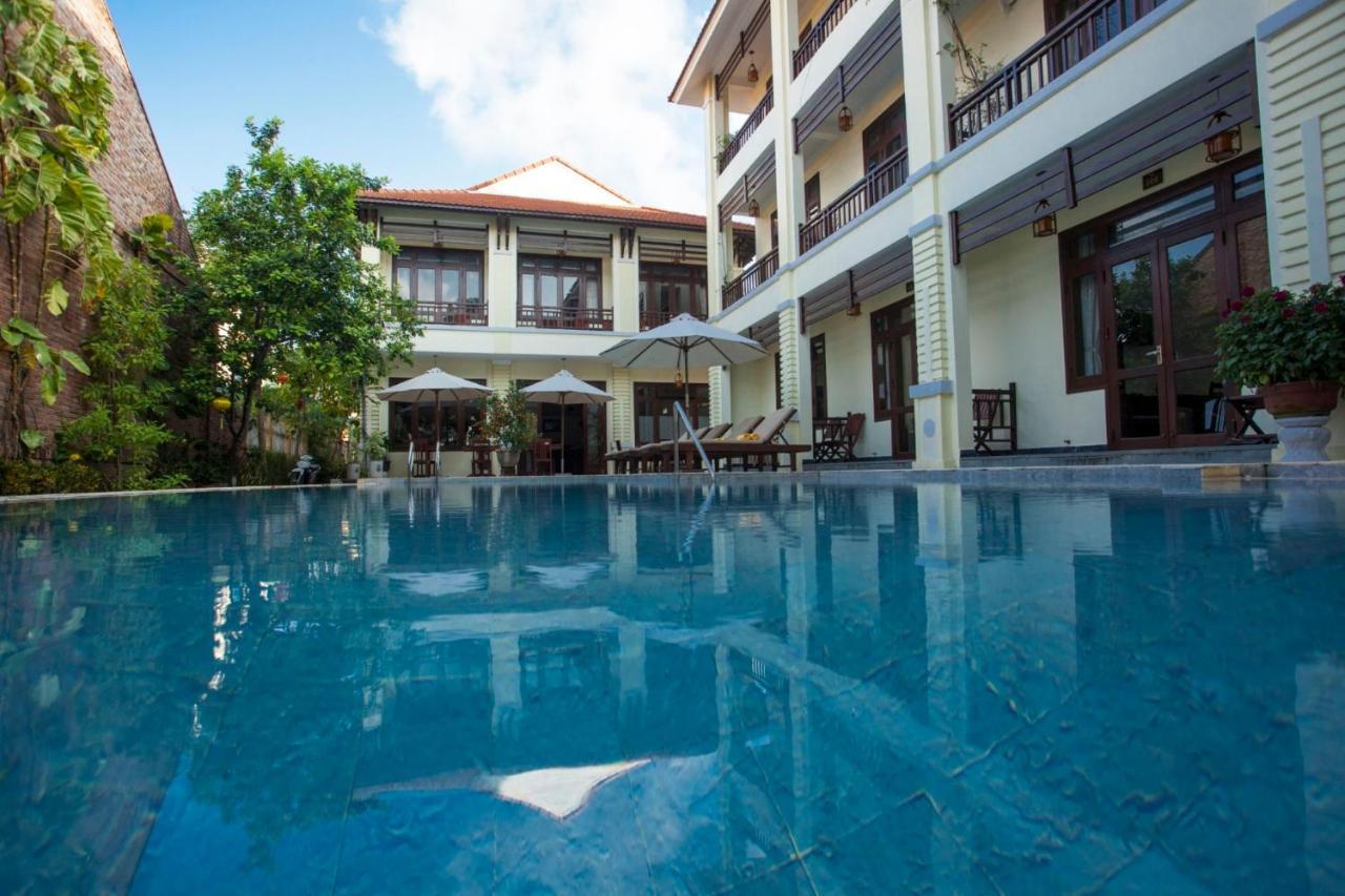 Villa Tnt