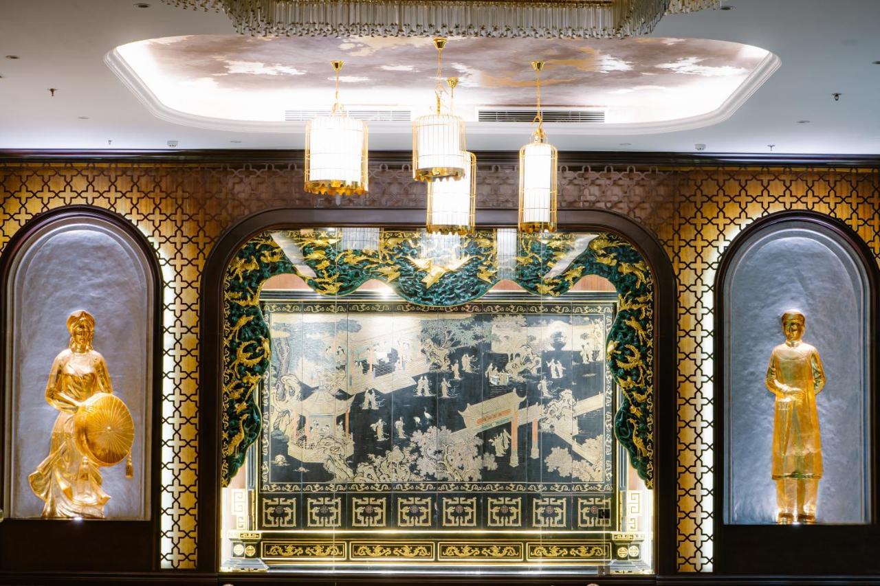 Grand Phoenix Hotel