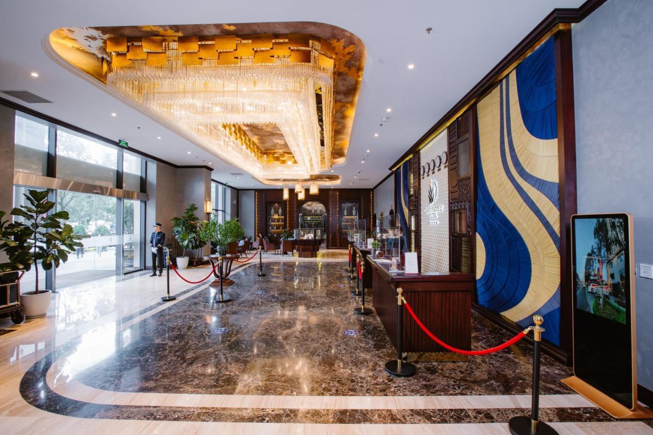 Hotel Grand Phoenix 5*